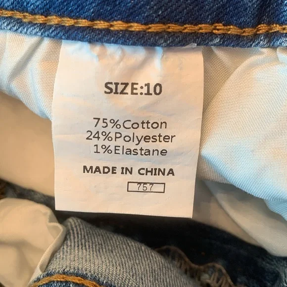 🏈Woman’s Jeans🏈 - Picture 5 of 5